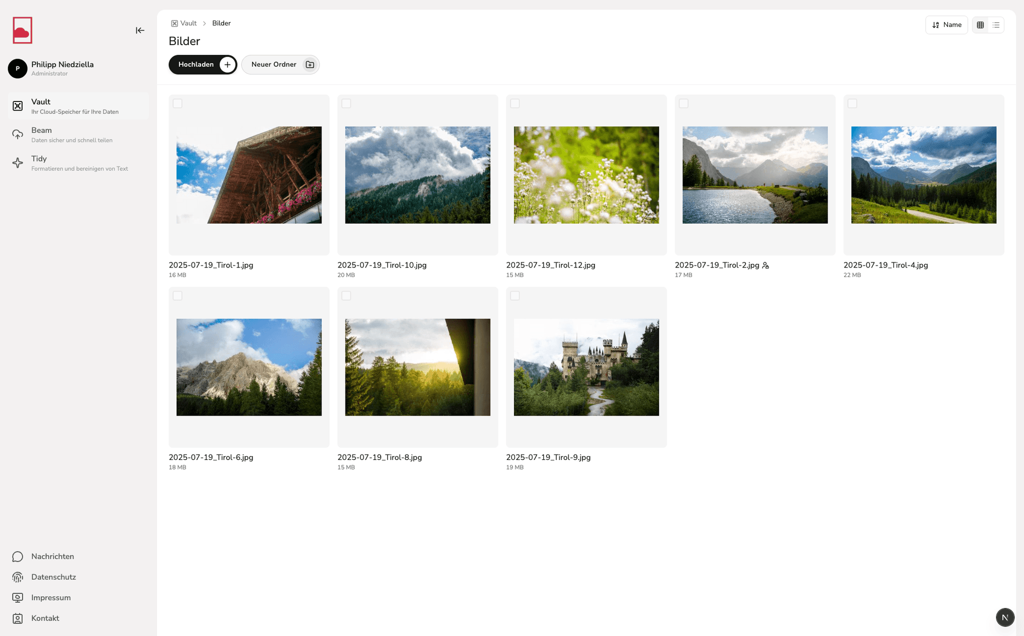 Screenshot vault